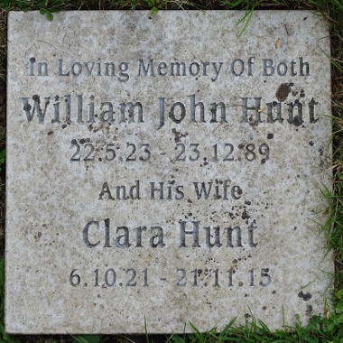 Hunt memorial stone